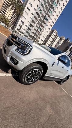 FORD RANGER 3.0 V6 TURBO DIESEL CD LIMITED 4X4 AUTOMÁTICO FORD RANGER 3.0 V6 TURBO DIESEL CD LIMITED 4X4 AUTOMÁTICO